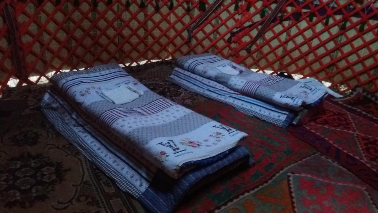 Happy Hostel In Kochkor מראה חיצוני תמונה