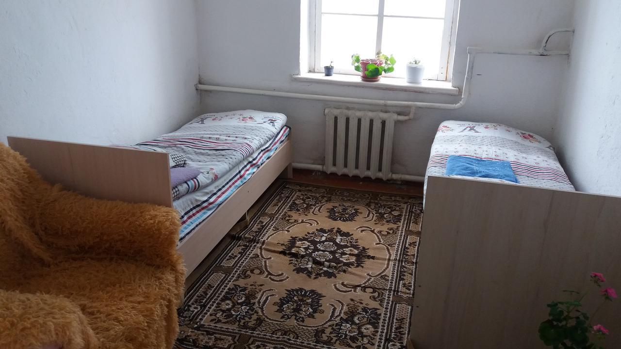 Happy Hostel In Kochkor מראה חיצוני תמונה