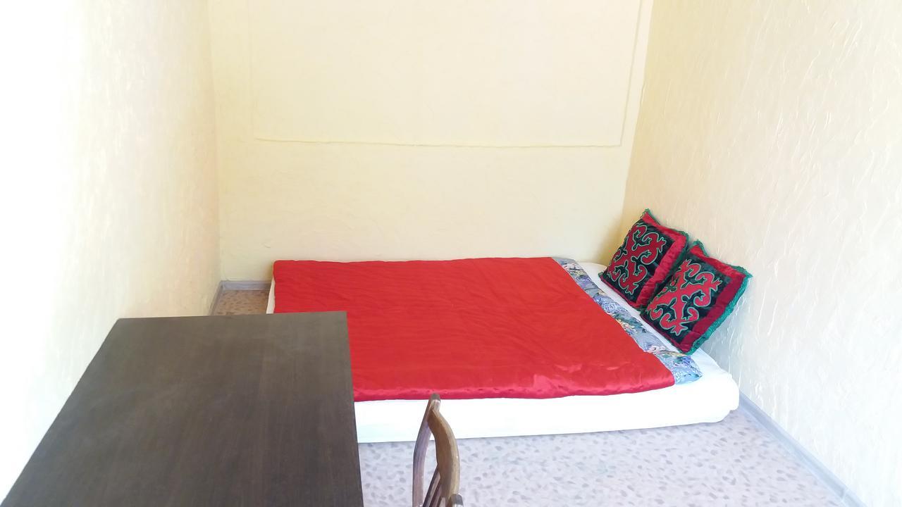 Happy Hostel In Kochkor מראה חיצוני תמונה