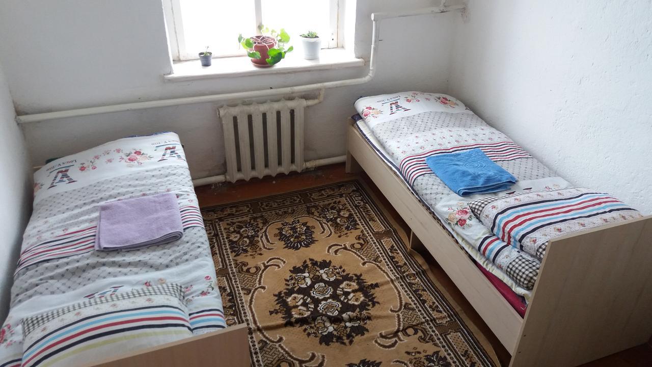 Happy Hostel In Kochkor מראה חיצוני תמונה