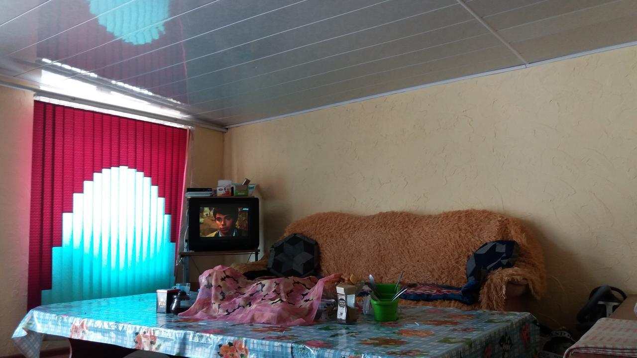 Happy Hostel In Kochkor מראה חיצוני תמונה