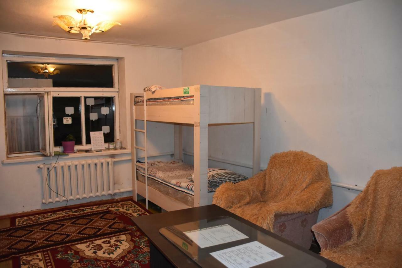 Happy Hostel In Kochkor מראה חיצוני תמונה